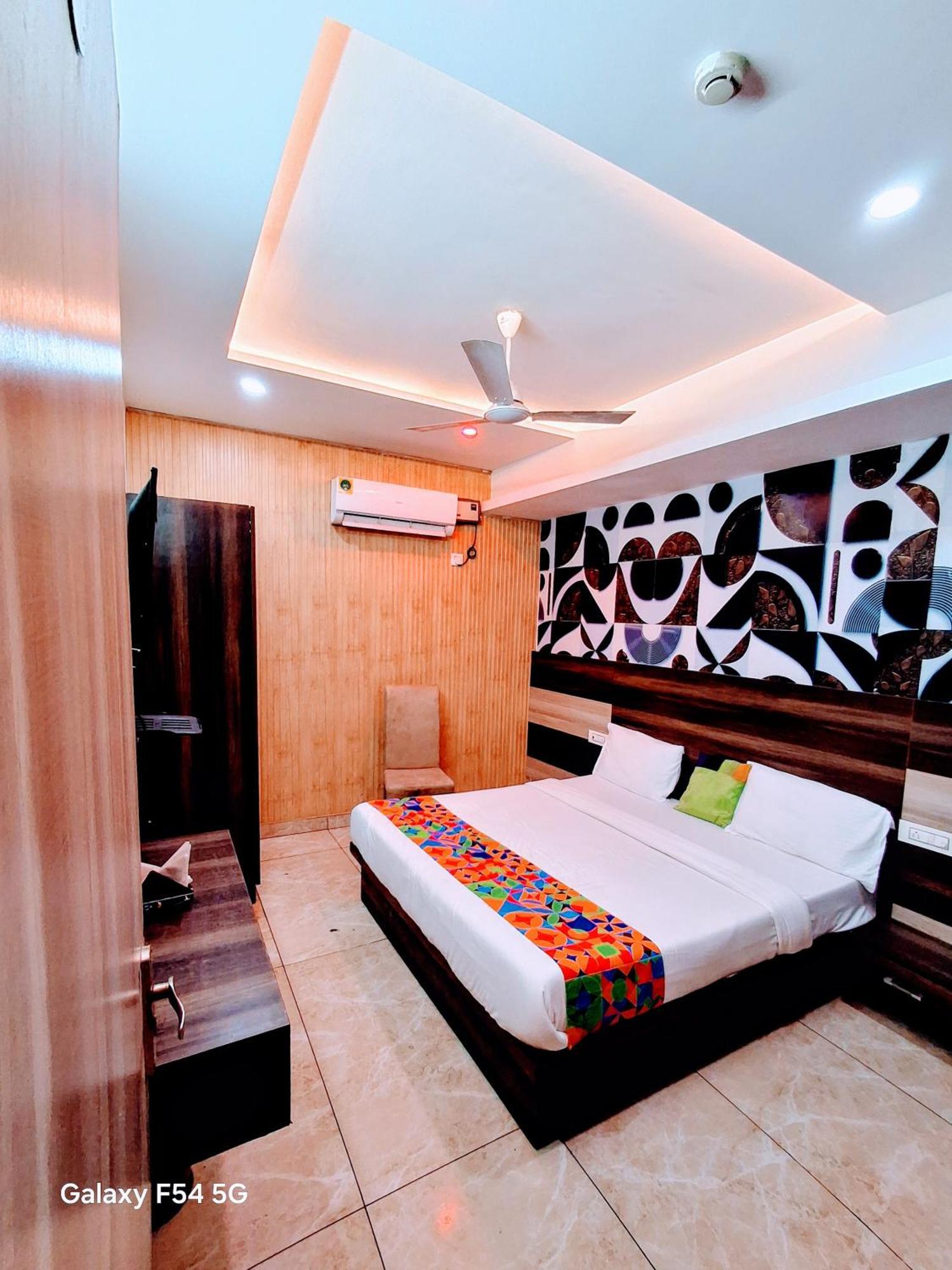 Hotel Welcome Residency Zirakpur Exterior photo